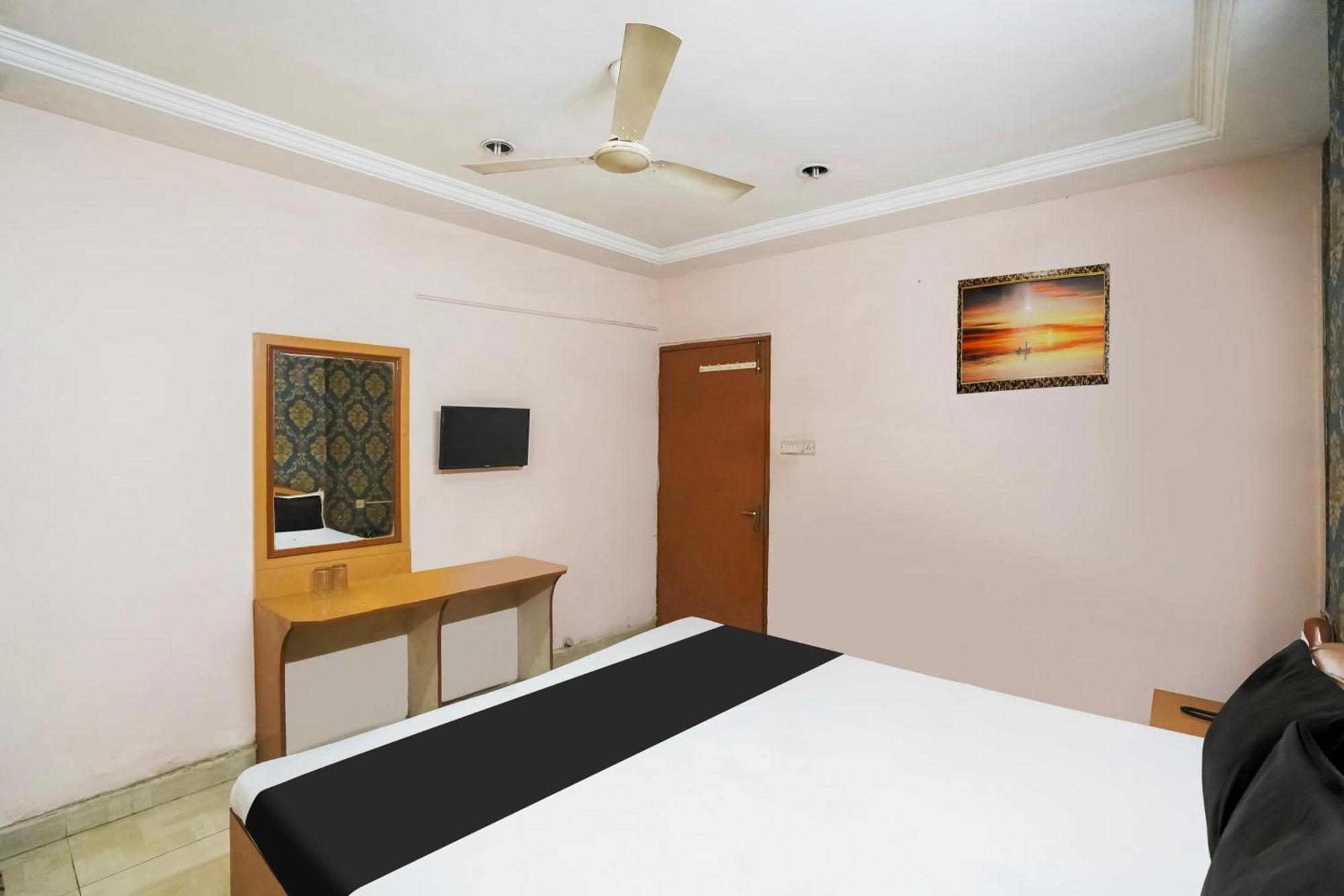 Hotel O Capital Rāipur Kültér fotó